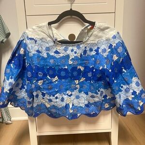 FARM RIO
Cropped scalloped floral-print linen top